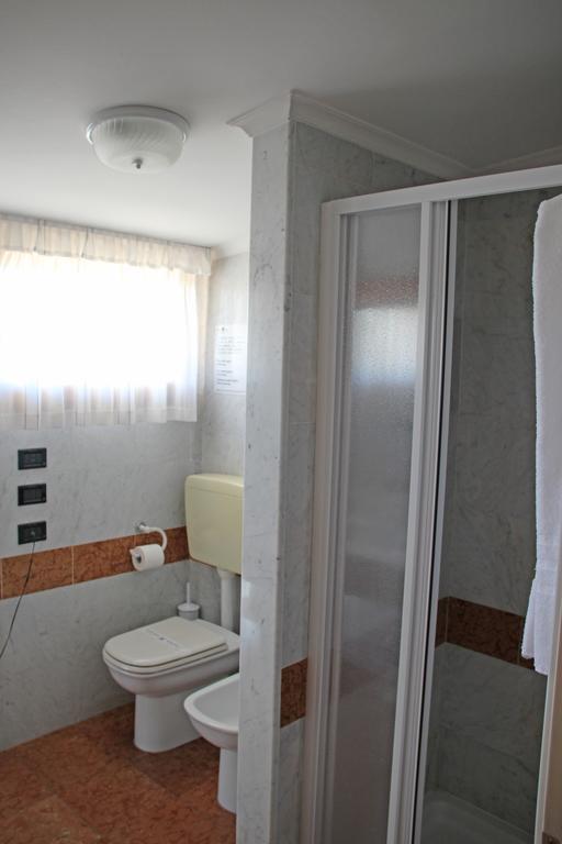 ‪‪Park Hotel Villa Leon d'Oro‬‬  نوفينتا دي بْيافي المظهر الخارجي الصورة